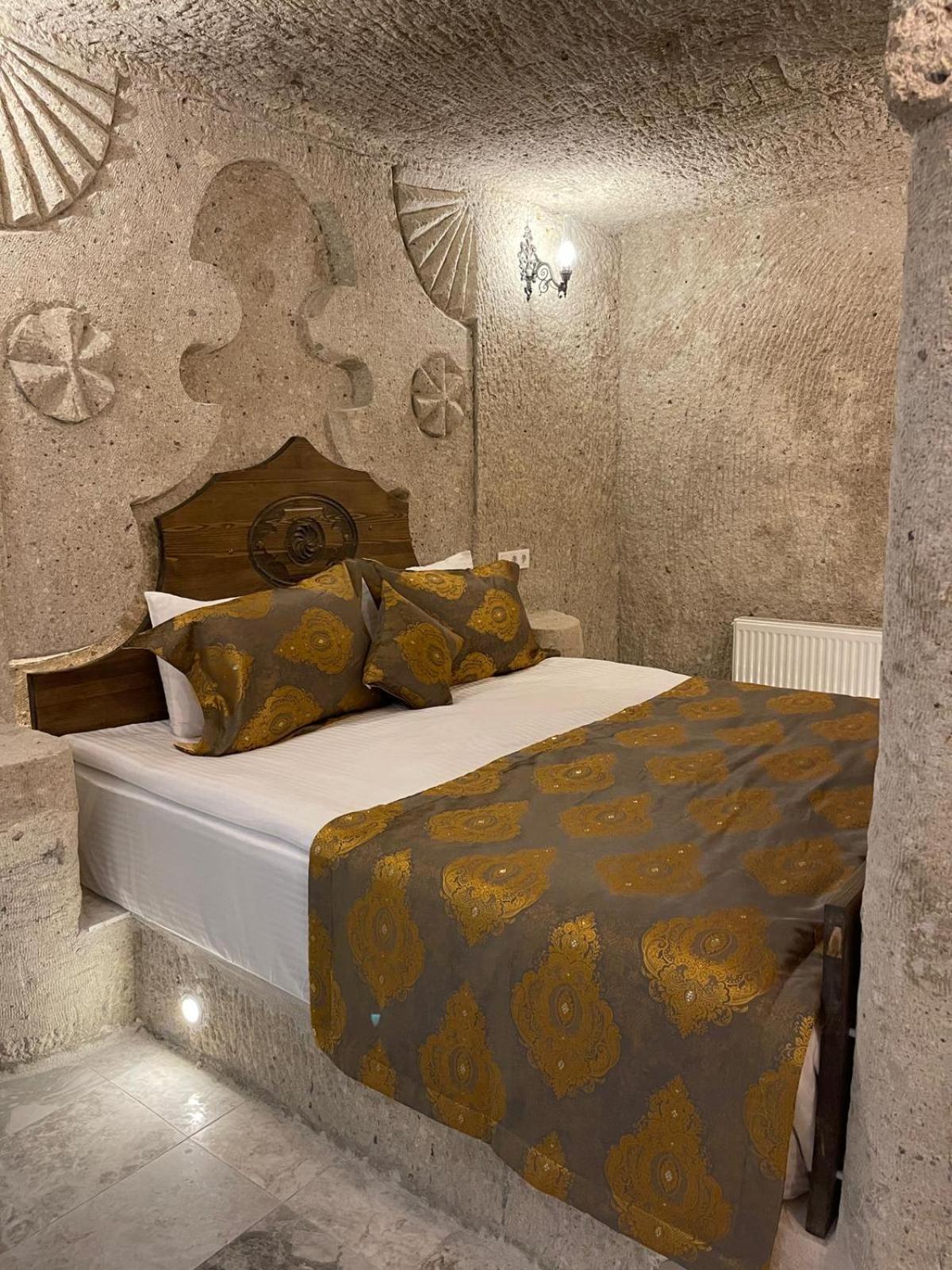 Cappadocia Empire Cave Hotel Goreme Exterior photo