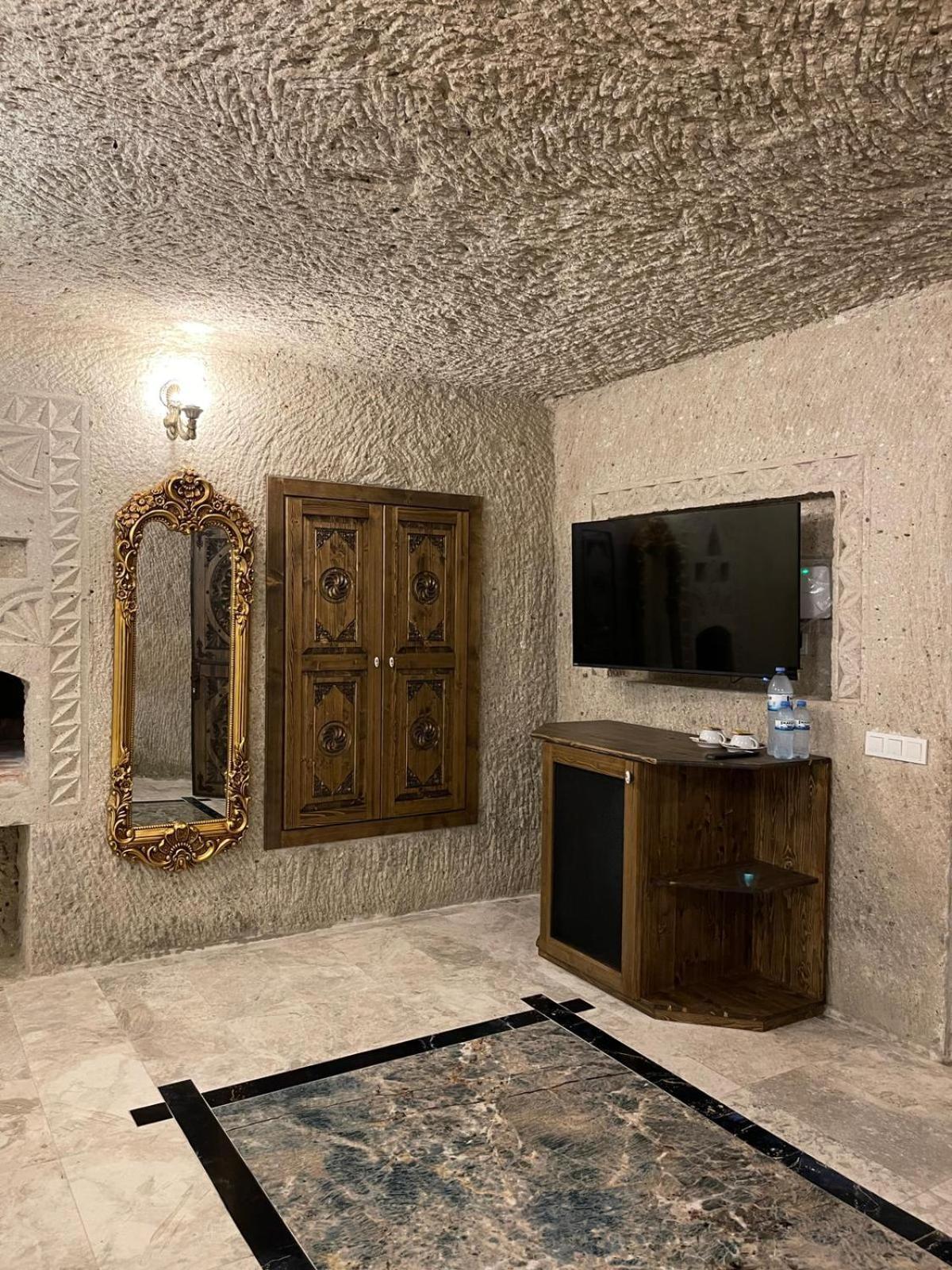 Cappadocia Empire Cave Hotel Goreme Exterior photo